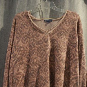 Democracy mauve geo print V neck long sleeve tee shirt size L